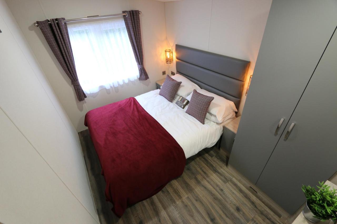Black Bull Retreat, Barmston With Private Hot Tubs Driffield Esterno foto