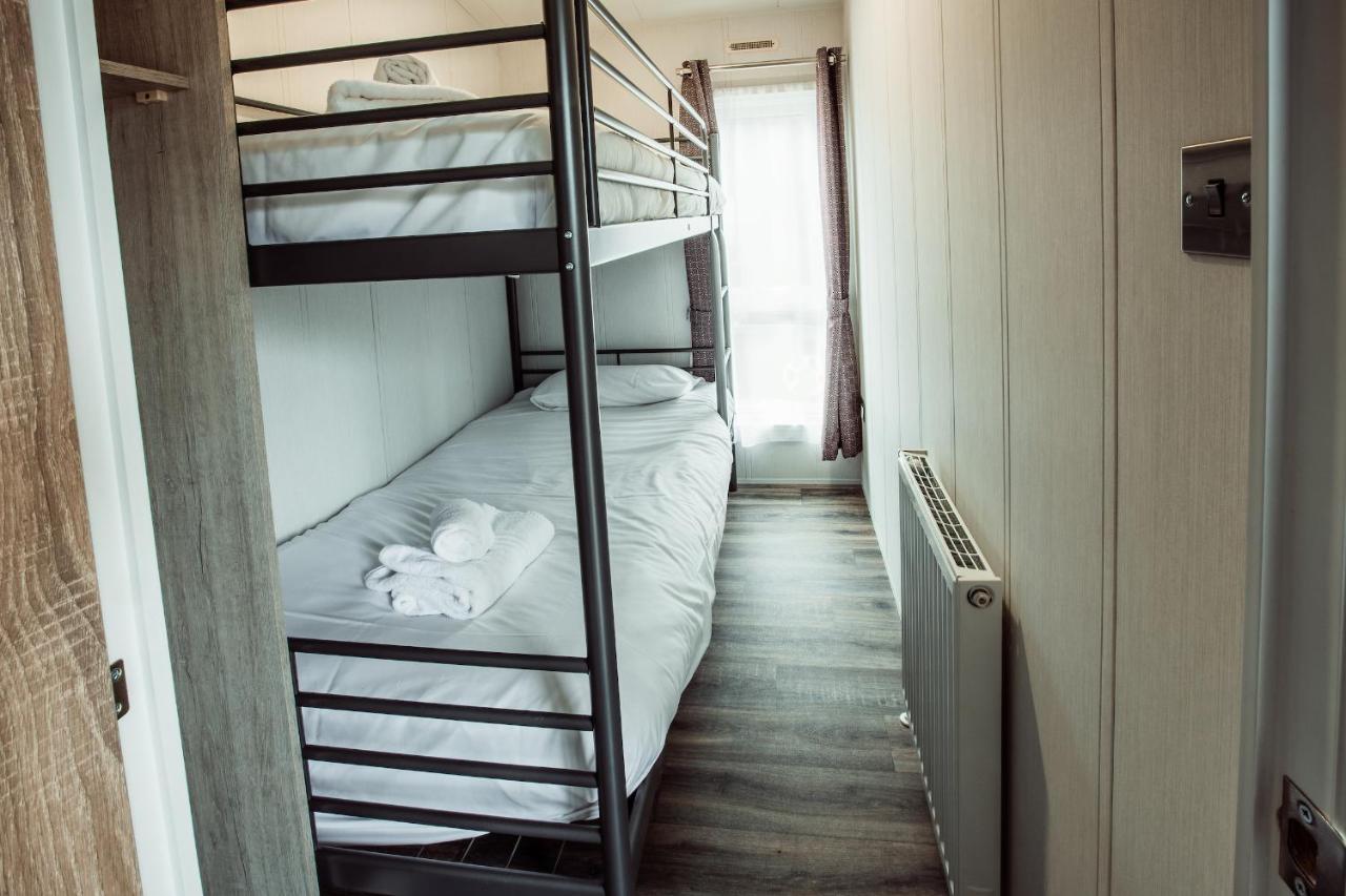 Black Bull Retreat, Barmston With Private Hot Tubs Driffield Esterno foto