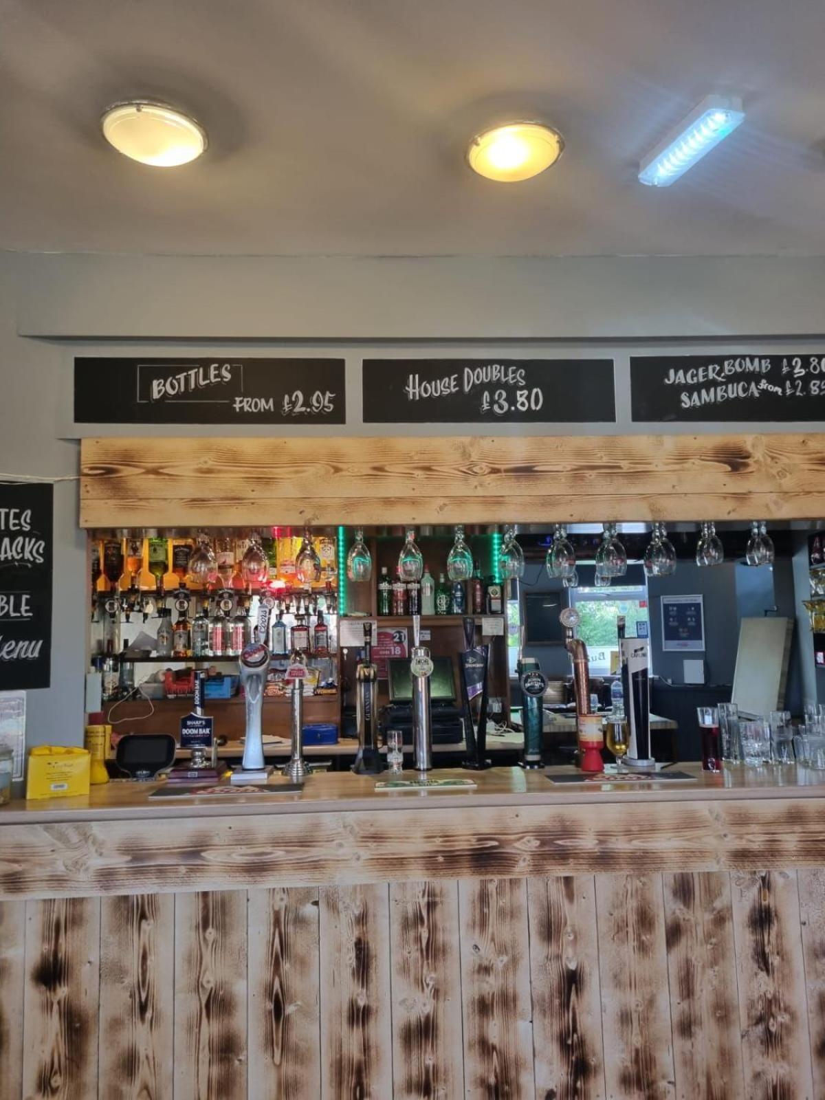 Black Bull Retreat, Barmston With Private Hot Tubs Driffield Esterno foto